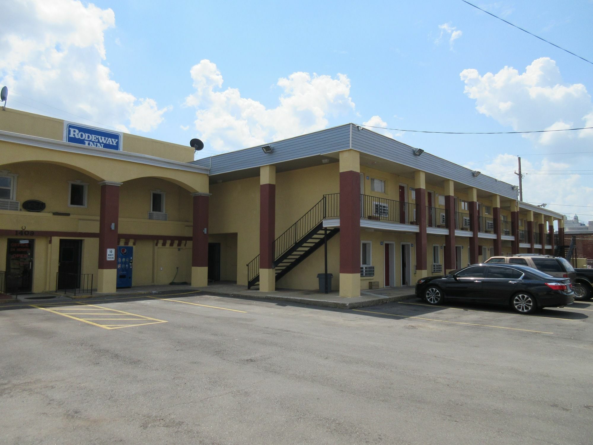 Rodeway Inn Kansas City Exterior foto